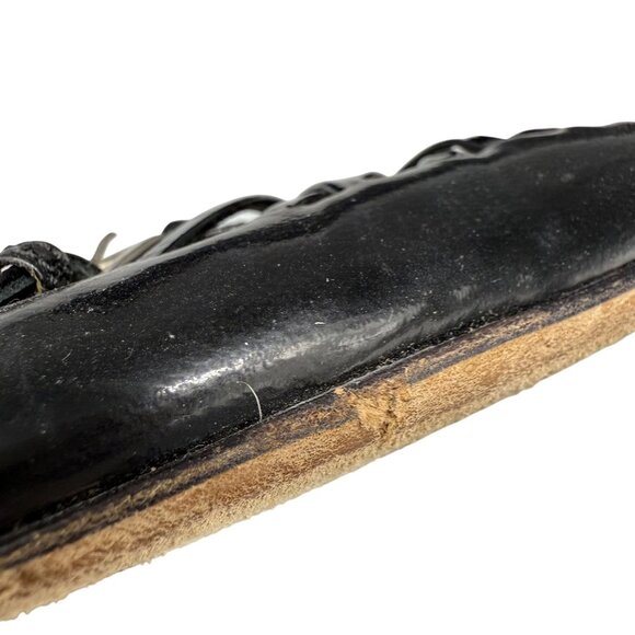 Prada Women's Flats Sz 39/US 8.5 Black Patent Leather Pointed Toe Criss-Cross - Picture 4 of 8